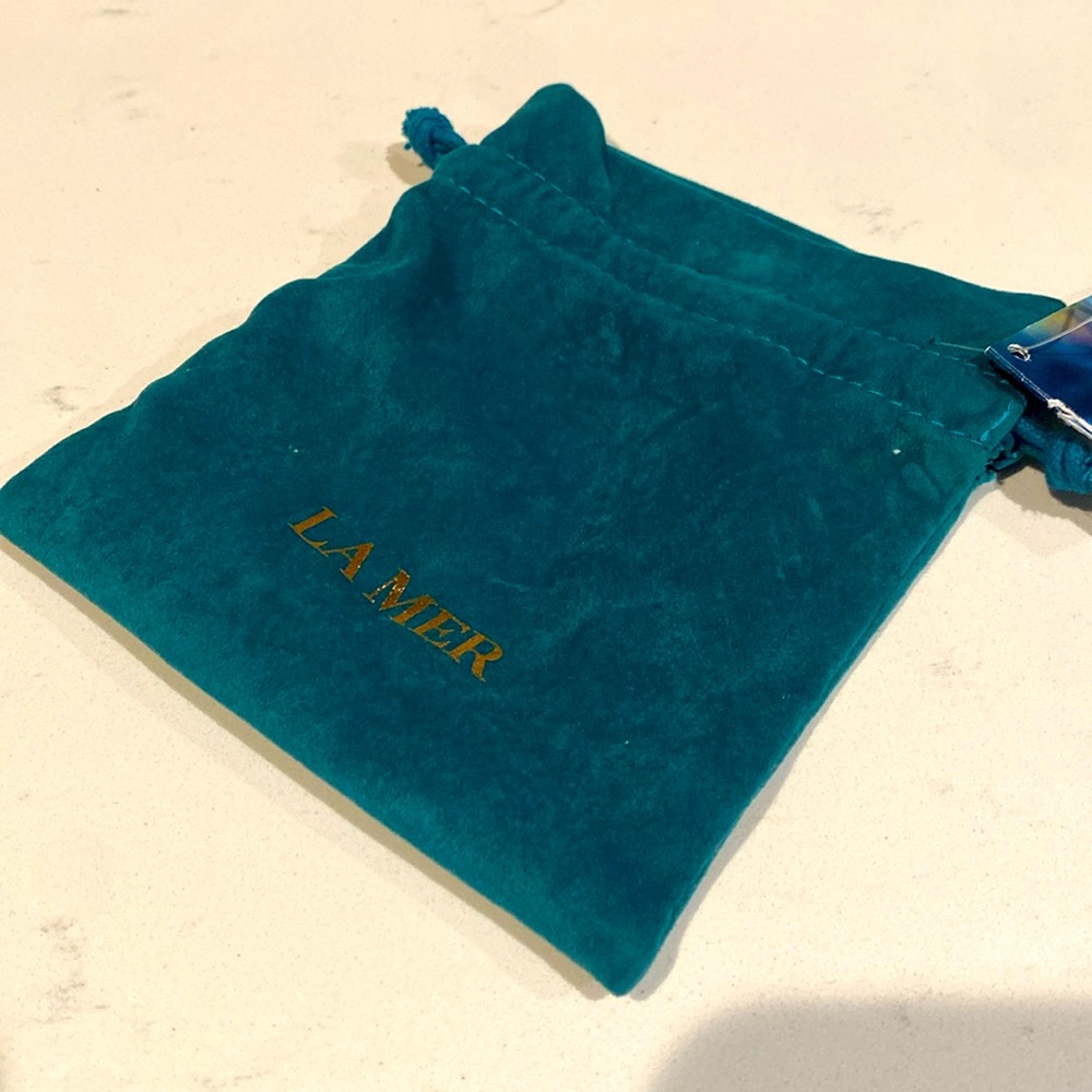 La Mer Velvet Travel Drawstring Cosmetic Bag